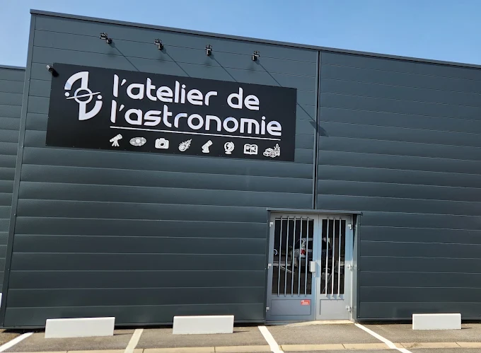 Façade de L'atelier de l'astronomie, 24 bis rue des Blancs Monts à Cormontreuil, près de Reims